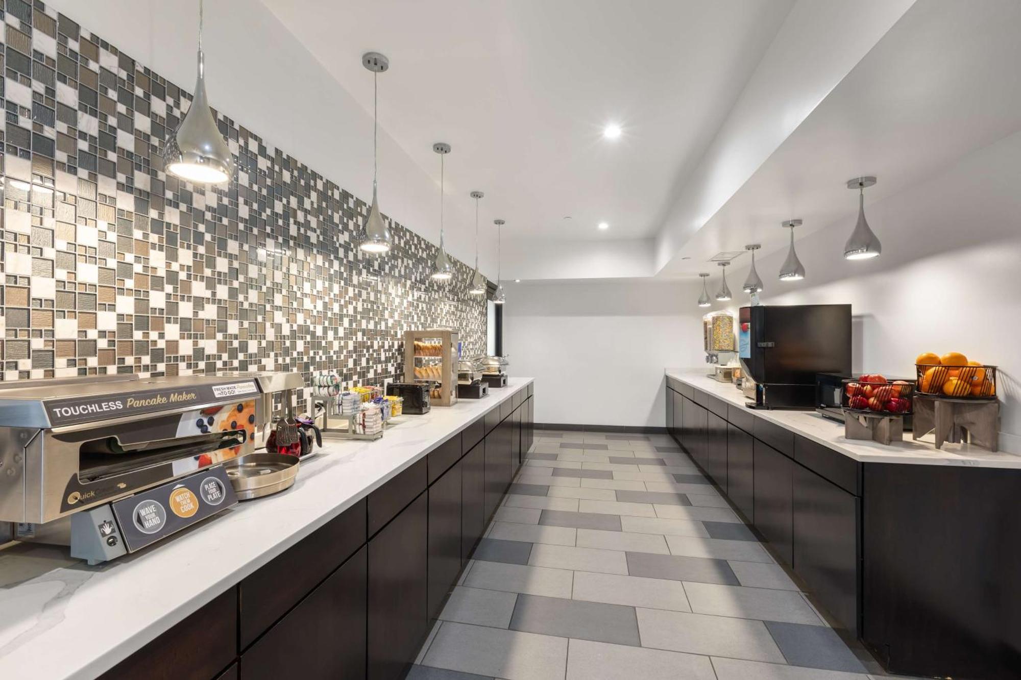 Best Western Inn & Suites - Midway Airport Burbank Eksteriør billede